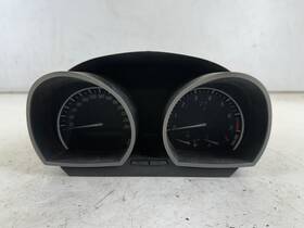 030-01 Bmw Z4 Instrument Cluster 2.8l A/t 111k Kms Kph 02-08 4 116