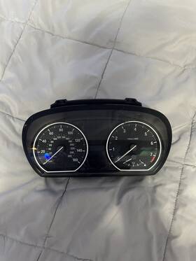 10415681 Bmw 08-13 Oem E82 E88 135 Instrument Combination Cluster Speedometer Mph