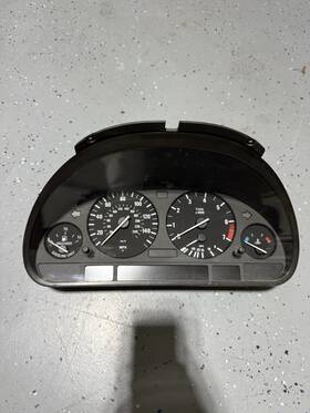 110.008.735 Bmw 110.008.735/053 Oem E39 530i 01-03 Manual Gauge Cluster Speedometer