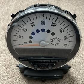 65123457052-02 Bmw 2011 2012 2013 2014 Mini Cooper Boost Cd Radio Instrument Cluster Gauge Oem