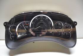 257-04672 Cadillac 05 Esclade Ext Instrument Speedometer Cluster With Fuelgauge Oem