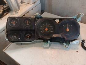 25017377-3 Chevrolet 1981-87 Chevygmc K10 C10 Suburban Blazer Pickup Gauge Cluster With Clock Untested