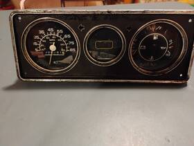 25048468 Chevrolet 1970-1977 Van P-10 Instrument Cluster Gauges Housing And Bezel