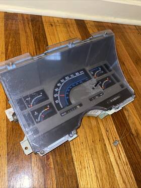 25084547 Chevrolet Speedometer Display Instrument Cluster Gauges Panel Dash 1987-93 Chevy Astro