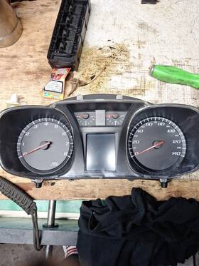 3356063 Chevrolet 2010 - 2011 Equinox Instrument Cluster Speedometer Gauge Oem