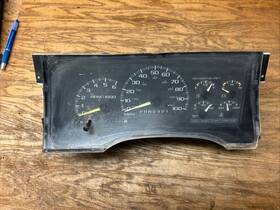Chevrolet 96 97 98 1500 Chevy Truck Gmc Obs Gauge Cluster Tach 377k 4.3 V6 Auto 4x4 Used