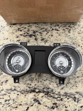 68145235 Chrysler 2012 300s 300 S Speedometer Instrument Cluster 140mph V6 12