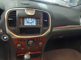 68148226aa Chrysler Used Infotainment Display Fits 2012 300 4.3 Screen Grade A