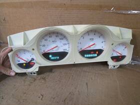 04602354 Dodge 05 2005 Magnum Speedometer Cluster Instrument Speedo 180k Miles
