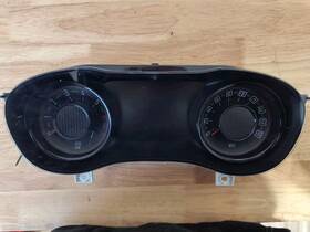 P68412351a Dodge 68351275ab 15-18 Challenger T/a 6.4l 180mph Speedometer Instrument Cluster