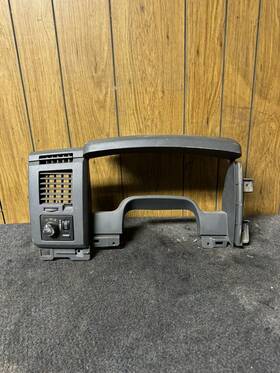 Dcb813705215 Dodge 2006-2008 Ram 1500 2500 3500 Speedometer Instrument Cluster Dash Bezel Oem