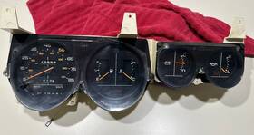 04075334 Dodge Plymouth And 100 150 200 250 Vans 1978 - 1989 Speedometer Cluster