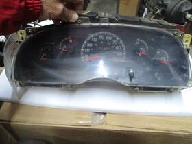 257-4222 Ford 97 F150 Speedometer Cluster Without Tach 157k