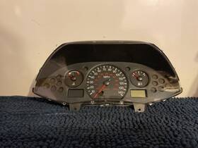 98ap-10b885-aa Ford 00 01 02 03 04 05 06 07 Focus Speedometer Instrument Gauge Cluster
