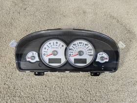 Vp5l8f-10890-a Ford 2005 2006 2007 Escape Cluster Speedometer Gauges Oem White Background 217k