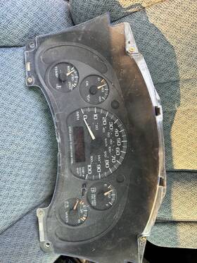 257-03411 General Motors 1998-2000 Chevrolet Express 1500 Van Speedometer Canada Cluster