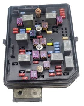 20912125 Gm 2012-2016 Chevy Impala Chevrolet Engine Bay Fuse Box Without Police Package