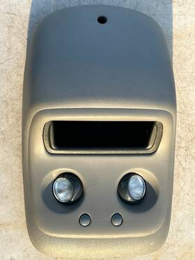 820944 Gm 2000 01 02 03 04 05 06 Chevrolet Upper Dome Light Console Gray