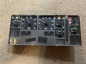 066s272768201 International 1992-04 4700 4900 3800 Speedometer Instrument Cluster T444e