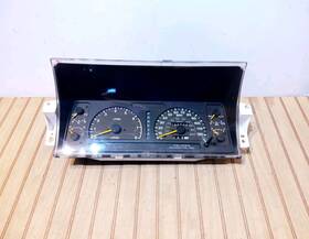 8971024763 Isuzu 1995-1997 Trooper Instrument Cluster Id With 185 908 Mi. Oem