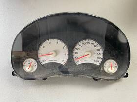 04828935 Jeep 2004 Liberty Instrument Cluster Speedometer
