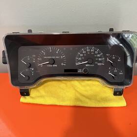 56009727 Jeep Cherokee Xj 97-01 Oem Speedometer Instrument 6 Gauge Cluster 272406