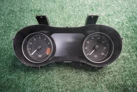 68105889ah Jeep 2014 Cherokee Speedometer Gauge Cluster Oem 101k Miles