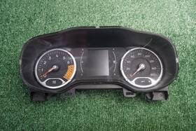 735715395 Jeep 2019 2020 Renegade Speedometer Gauge Cluster Oem 82k Miles