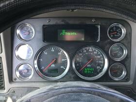 24311081100 Kenworth T700 Speedometer Instrument Cluster - Used P/n
