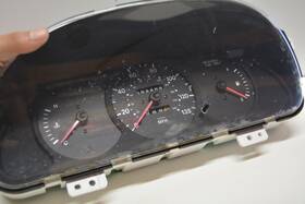 257-62030 Kia 2000-2001 Sephia Instrument Cluster Speedometer Miles 184489 Oem