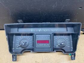 7l7t-10849 Lincoln 2007 To 2008 Navigator Speedometer Gauge Cluster D2148 Dg1
