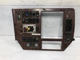 84mt5102m Mack Cxu613 Switch Dash Panel - Used P/n