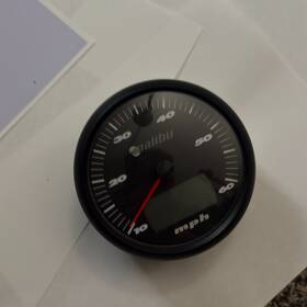 67000100701 Malibu 2000 To 2006 Wakesetter Mph Speed Cluster /w/ Digital Dephth Ect