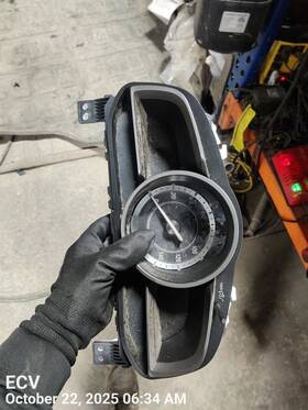 Db4j-55-430g Mazda 257-14242 Speedometer Mph And Kph Id Thru N Fits 16-17 Cx-3 6809030