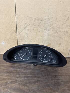 031833 Mercedes-benz 2004-2007 C-class Sdn Speedometer Instrument Gauge Cluster Oem