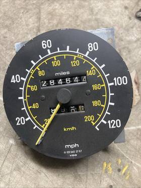 1235422757 Mercedes-benz W123 Speedometer Instrument Cluster Diesel 284k