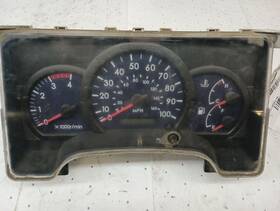 Mitsubishi Mk541776 2006 Fe180 Speedometer Cluster 12501807