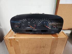 04685516 Mopar Oem 1996-00 Grand Voyager Caravan Speedometer Instrument Gauge Cluster