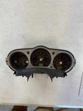 257-63586 Nissan 2006 350z A/t Cluster Speedometer Tach Gauges Instrument Panel Oem 132k