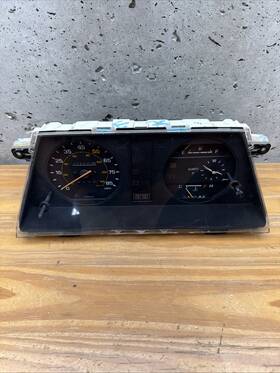 83010-28160 Oem Toyota Instrument Cluster Speedometer Gauges Van 1984