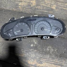 22706275 Oldsmobile 2003-2004 Alero Speedometer Kph Instrument 227k Cluster Oem
