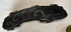 09391532 Pontiac 00-05 Bonneville Speedometer Instrument Cluster Boost Gauge
