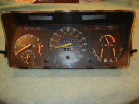 9560269 Saab 1988 900 16 Valve Turbo 5 Speed Speedometer Gauge Cluster