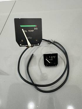 81936-81937 Stewart Warner Aviation Vintage Oil Temp And Fuel Gauge 81936 81937