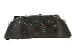 30025098 Suzuki Speedometer Instrument Cluster 01 - 04 Tracker Dash Panel Gauges 140 181 Miles