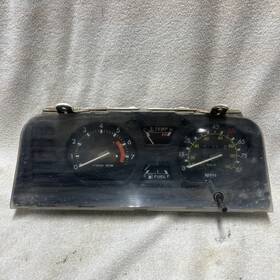 769604-600 Toyota 1982- 1983 Pickup 4x4 Sr5 Cluster Gauge Oem With Tachometer Untested