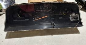 83010-04041 Toyota 92-95 Truck Gauge Cluster Auto 4x4 No Tach 247k Used
