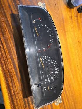 83010-04211 Toyota 95-97 Tacoma M/t Instrument Gauge Cluster Speedometer Tachometer 277k