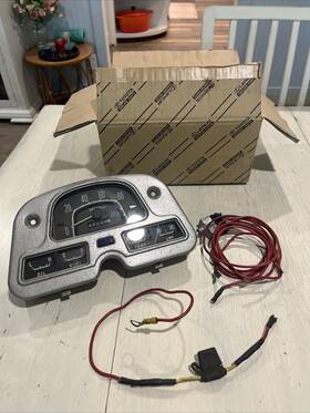 83100-60072 Toyota Land Cruiser Fj40 Mph Mile Per Hour Instrument Gauge Speedometer Cluster