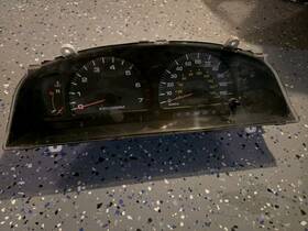 83800-3d261 Toyota Oem 99-00 4runner Instrument Speedometer Cluster Gauge 110mph